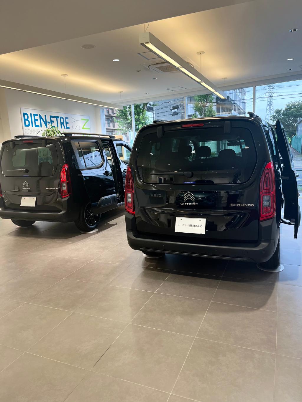 BERLINGO Edition Noire 展示中