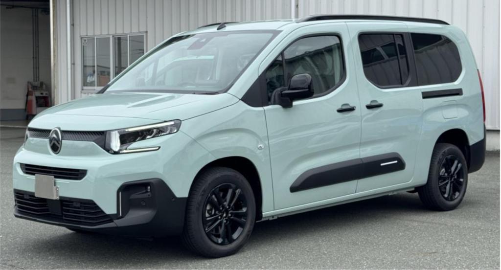 ベルランゴ新色？